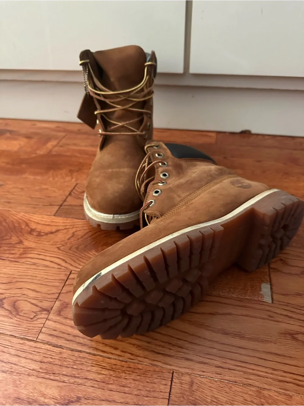 Timberland Men’s Brown Nubuck Lace-Up Work Boots with Black Collar
